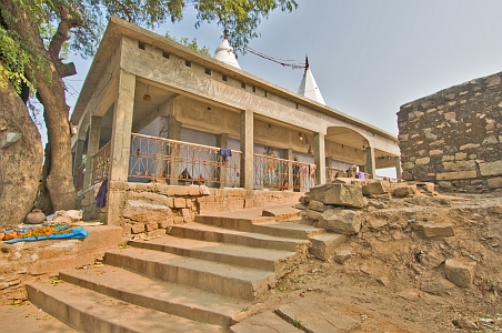 shiv temple on barabar hill