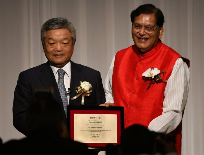 sulabh-founder-dr-bindeshwar-pathak-won-nikkei-asia-prize