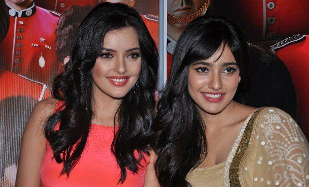 Neha-Sharma-with-her-sister
